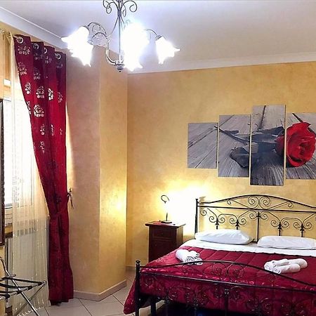 Il Girasole Bed & Breakfast วีโบ วาเลนเซีย ภายนอก รูปภาพ