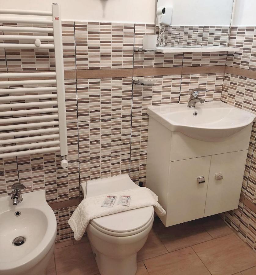Il Girasole Bed & Breakfast วีโบ วาเลนเซีย ภายนอก รูปภาพ