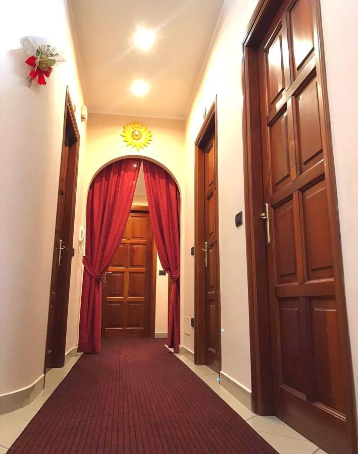 Il Girasole Bed & Breakfast วีโบ วาเลนเซีย ภายนอก รูปภาพ